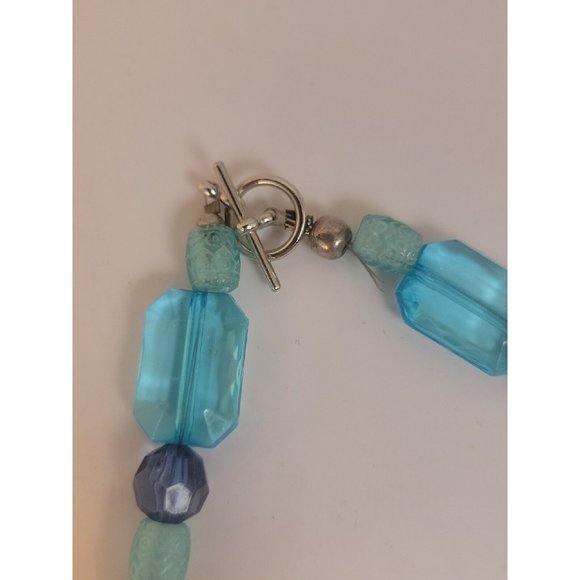 Sky Blue Agate Glass And Turquoise Colored Stones Silver Tone Necklace - Picture 9 of 13